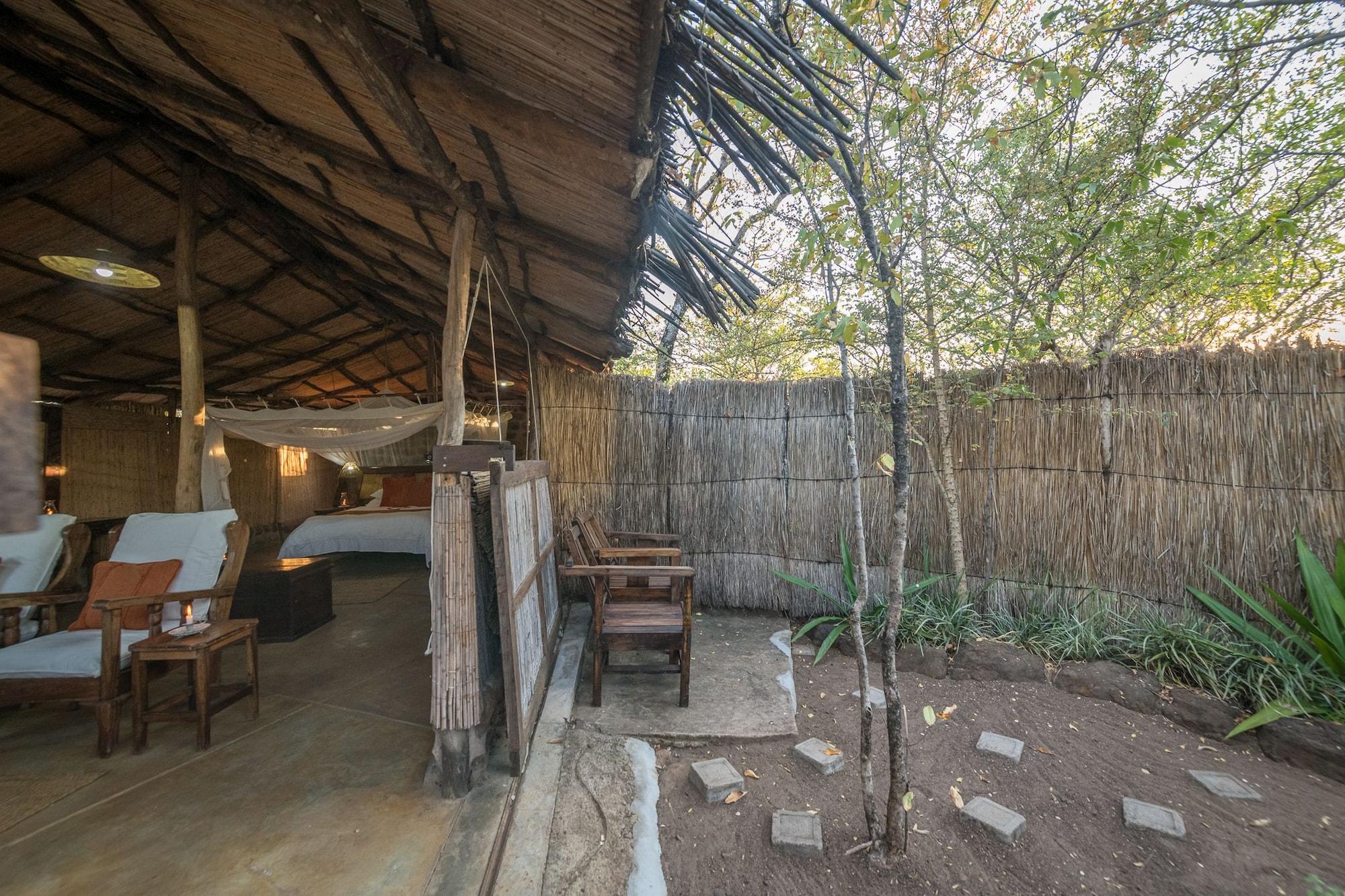 Taita Falcon Lodge Mukuni Bagian luar foto
