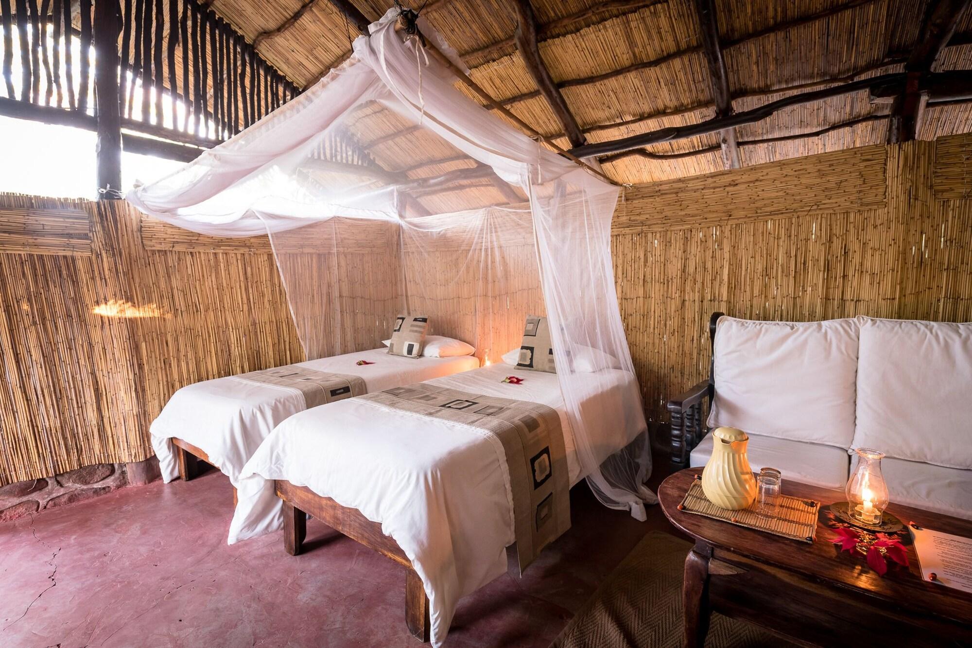 Taita Falcon Lodge Mukuni Bagian luar foto