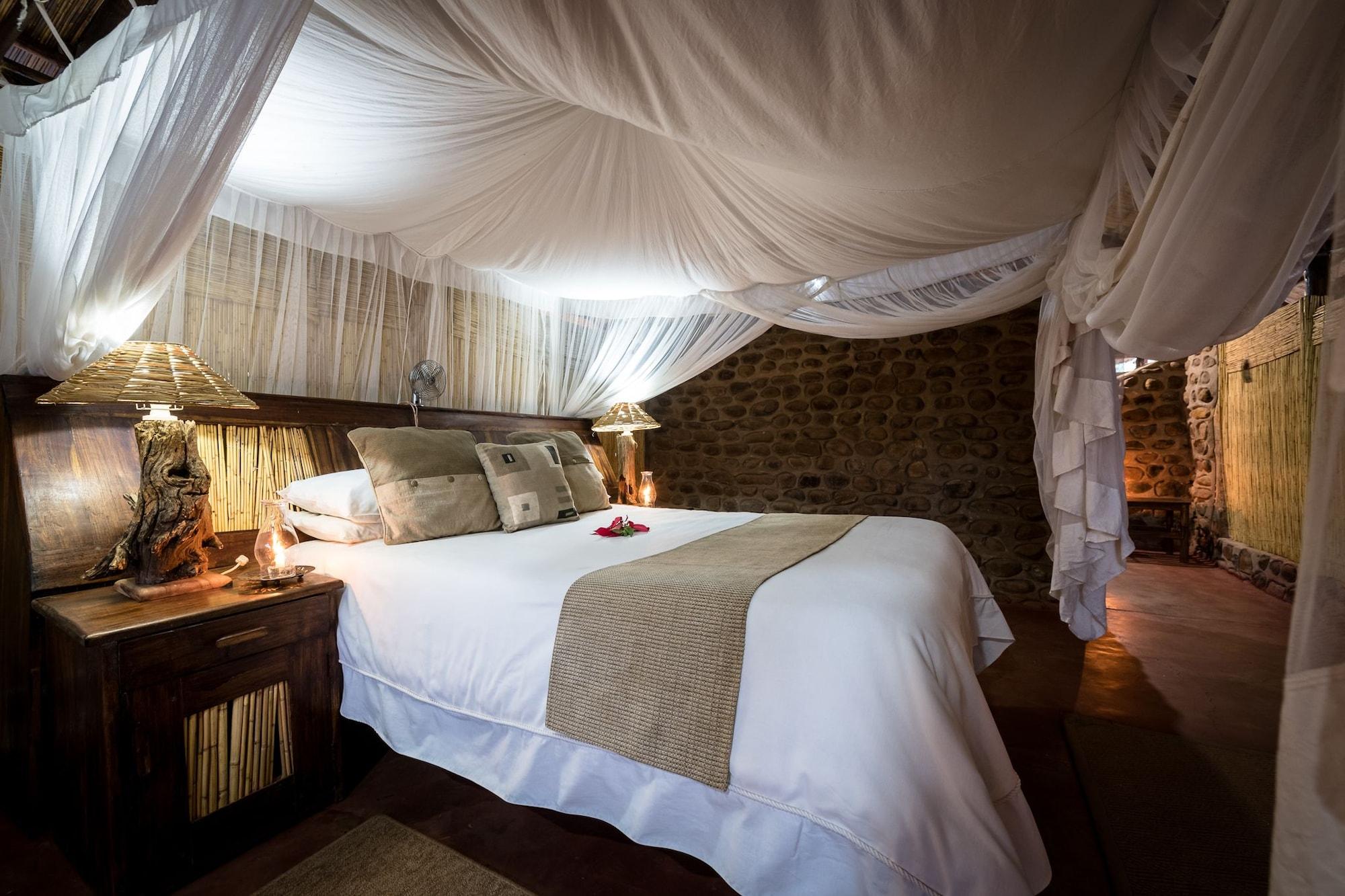 Taita Falcon Lodge Mukuni Bagian luar foto