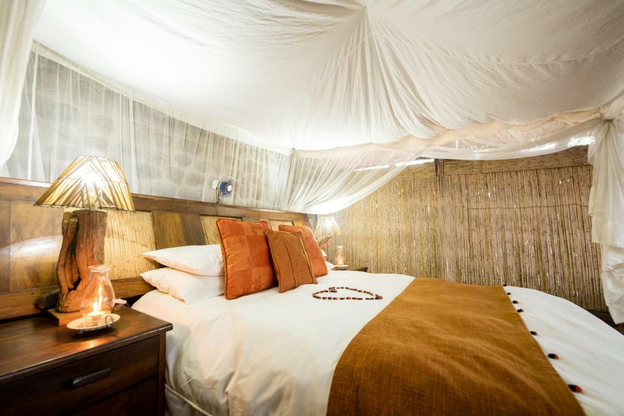 Taita Falcon Lodge Mukuni Bagian luar foto