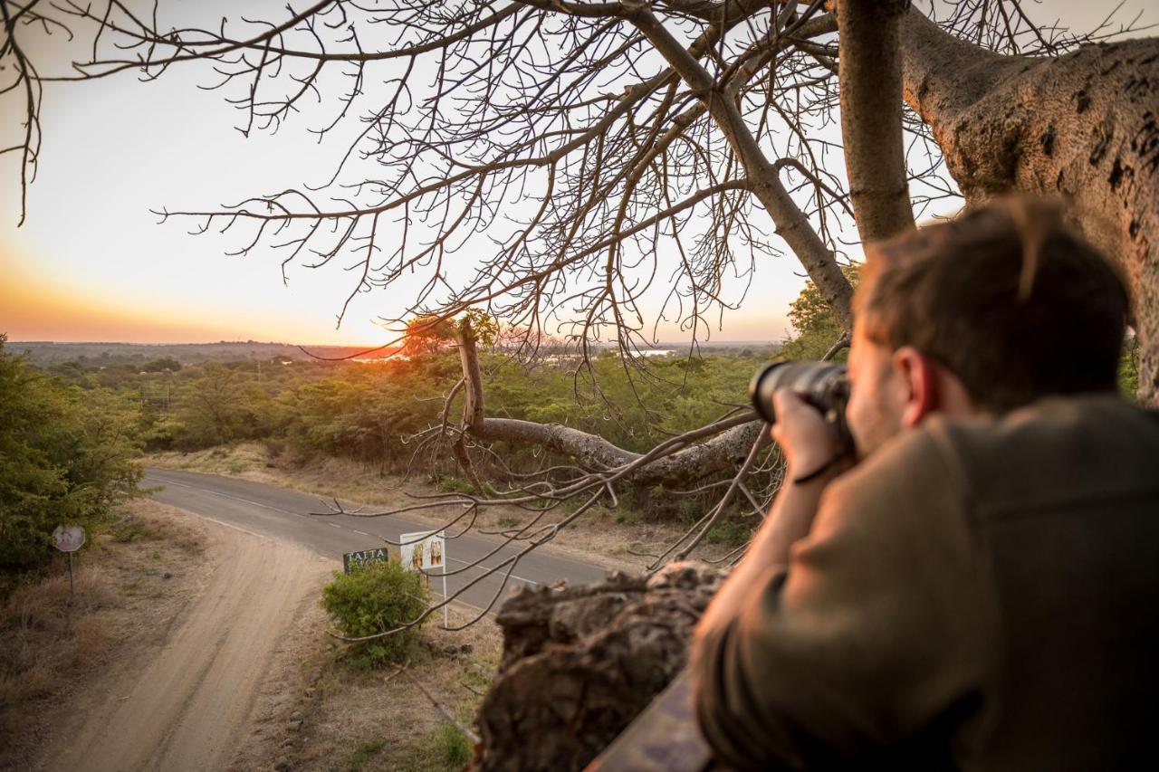 Taita Falcon Lodge Mukuni Bagian luar foto